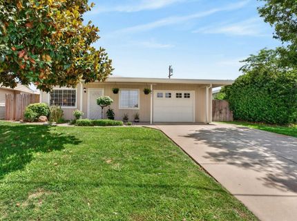 841 School St, Folsom, CA 95630 Photo