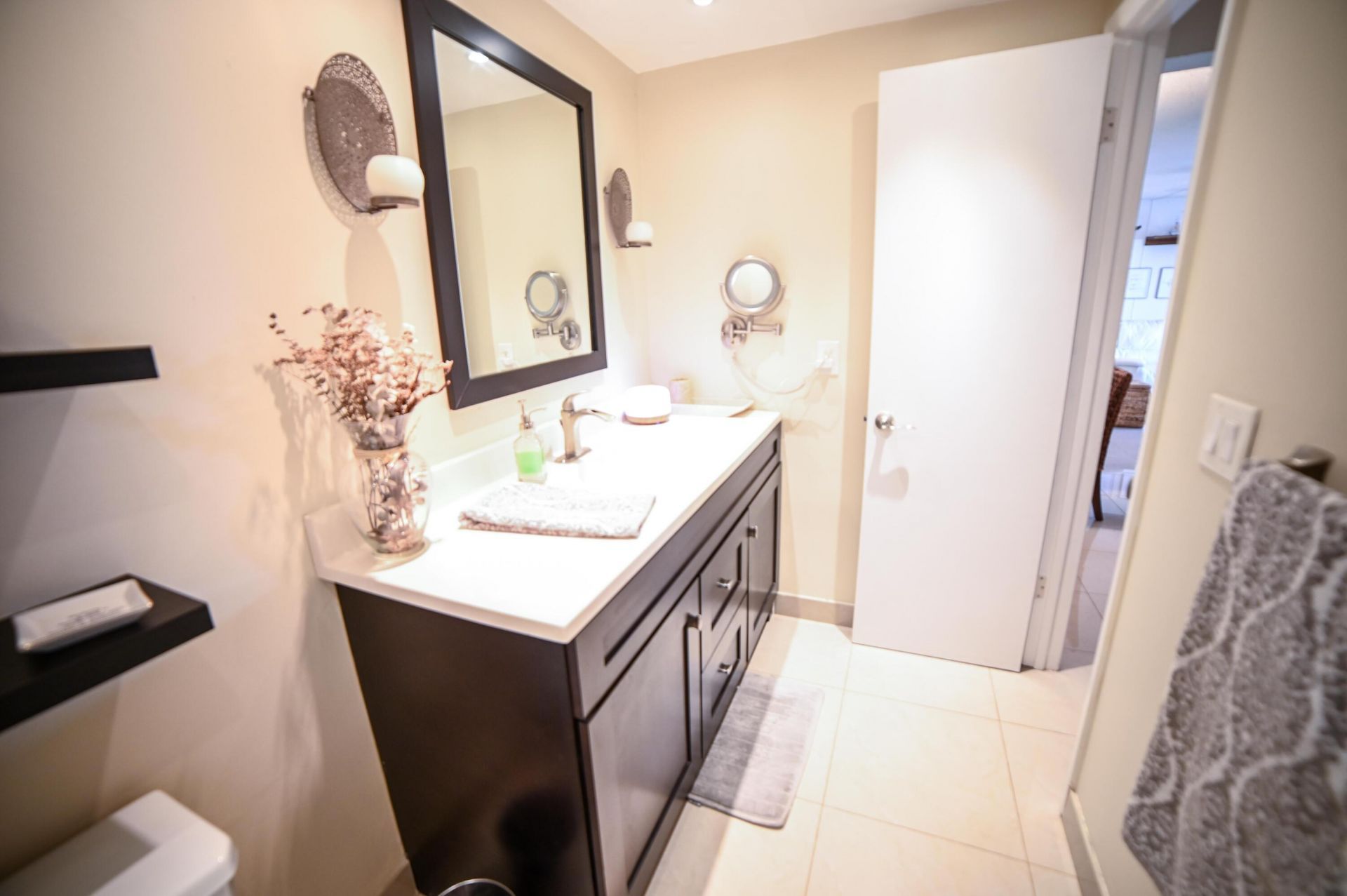 2701 N Ocean Boulevard, Unit 2F, Fort Lauderdale, FL 33308 Photo