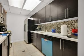 2701 N Ocean Boulevard, Unit 2F, Fort Lauderdale, FL 33308 Photo
