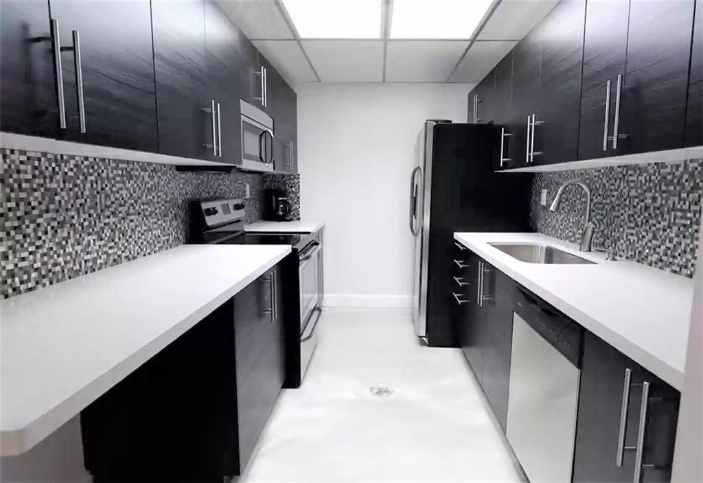 2701 N Ocean Boulevard, Unit 2F, Fort Lauderdale, FL 33308 Photo