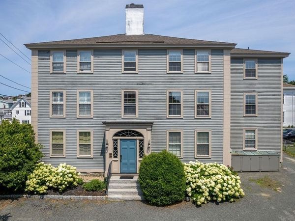 17 Washington Street, Unit 4, Gloucester, MA 01930