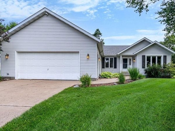 1930 Meadow Lane, Eau Claire, WI 54701