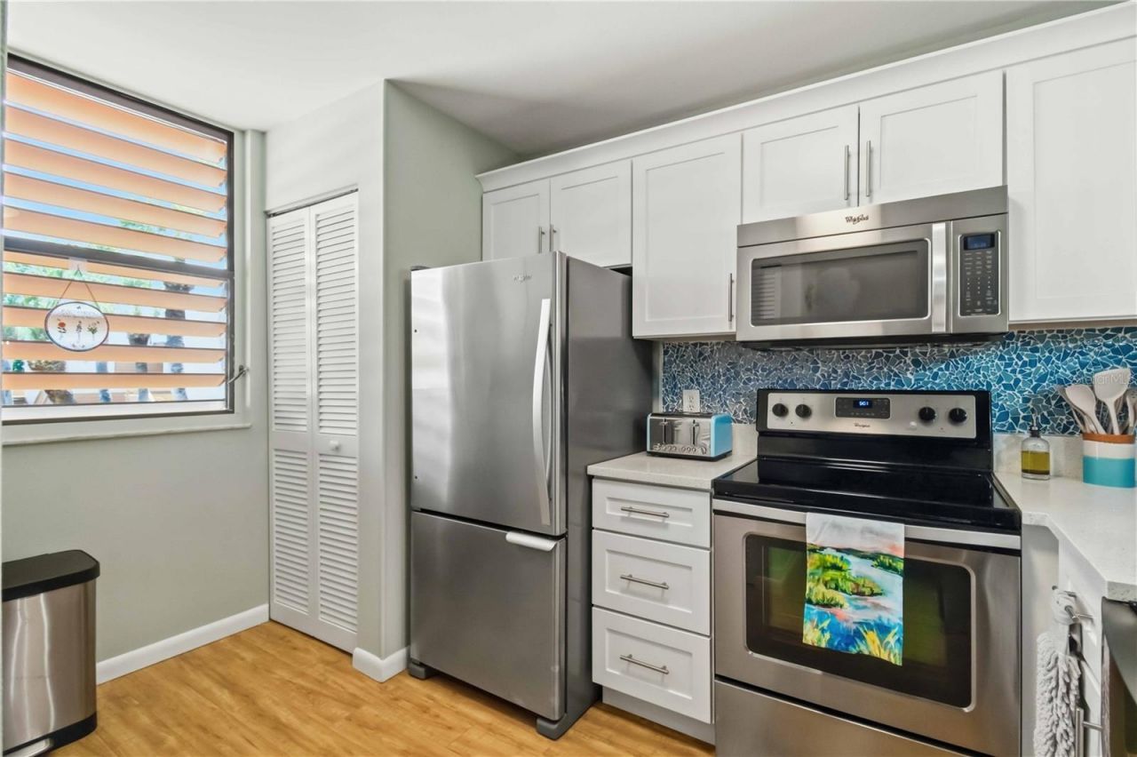 218 Pineneedle Drive, Unit 218, Bradenton, FL 34210 Photo