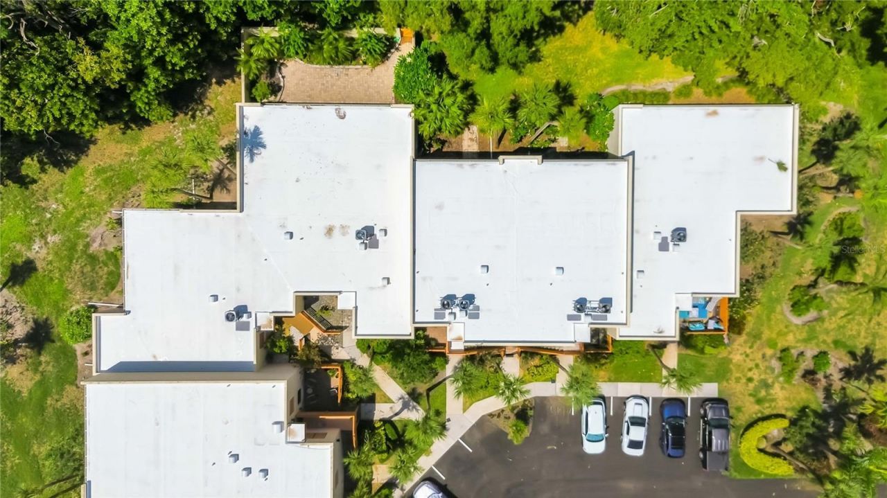 218 Pineneedle Drive, Unit 218, Bradenton, FL 34210 Photo