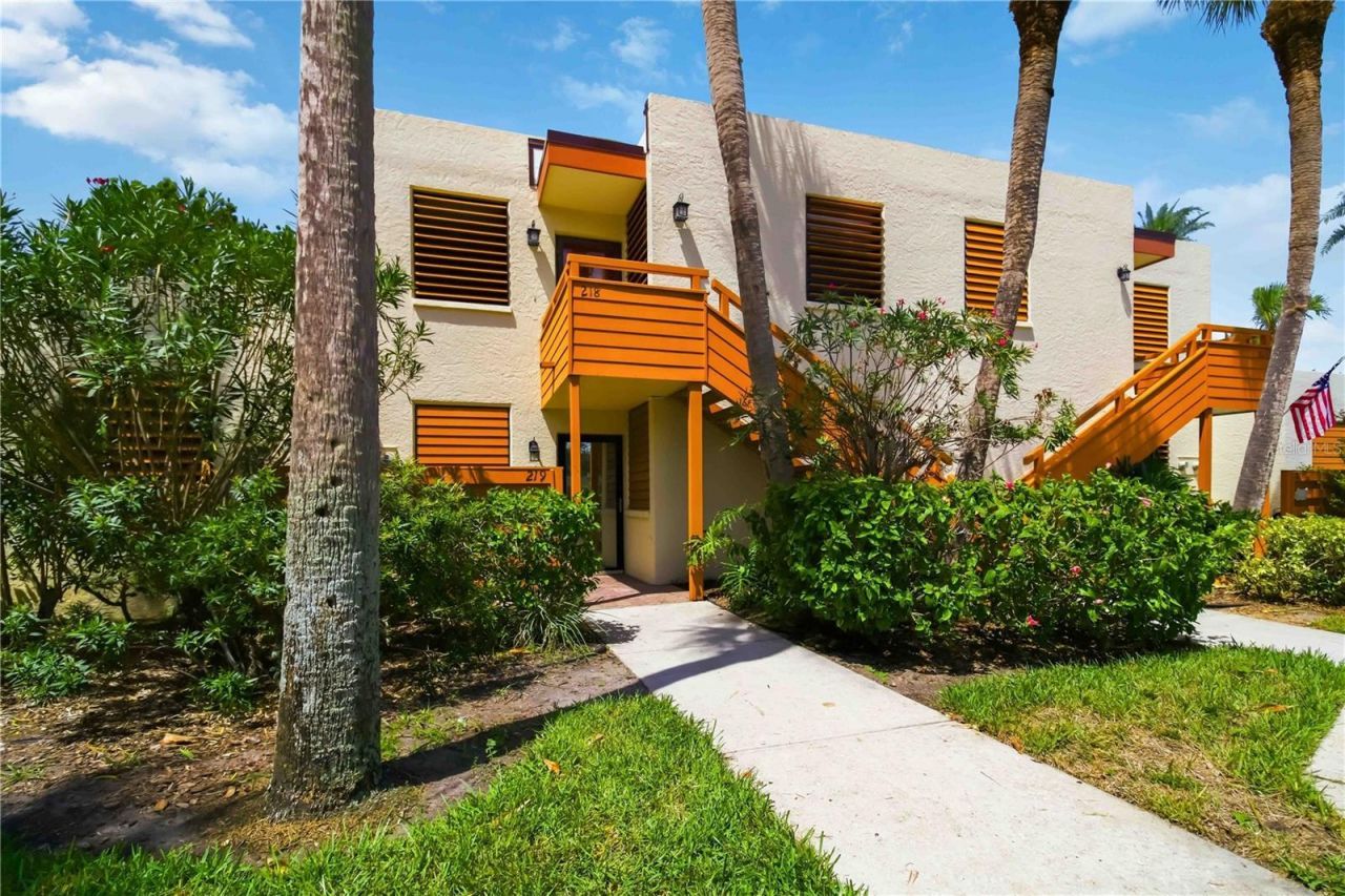 218 Pineneedle Drive, Unit 218, Bradenton, FL 34210 Photo