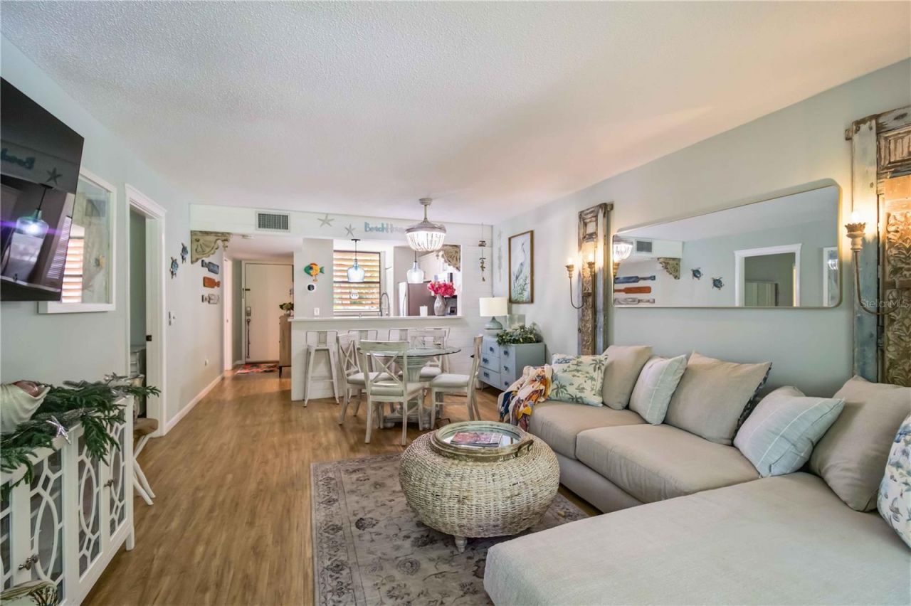 218 Pineneedle Drive, Unit 218, Bradenton, FL 34210 Photo
