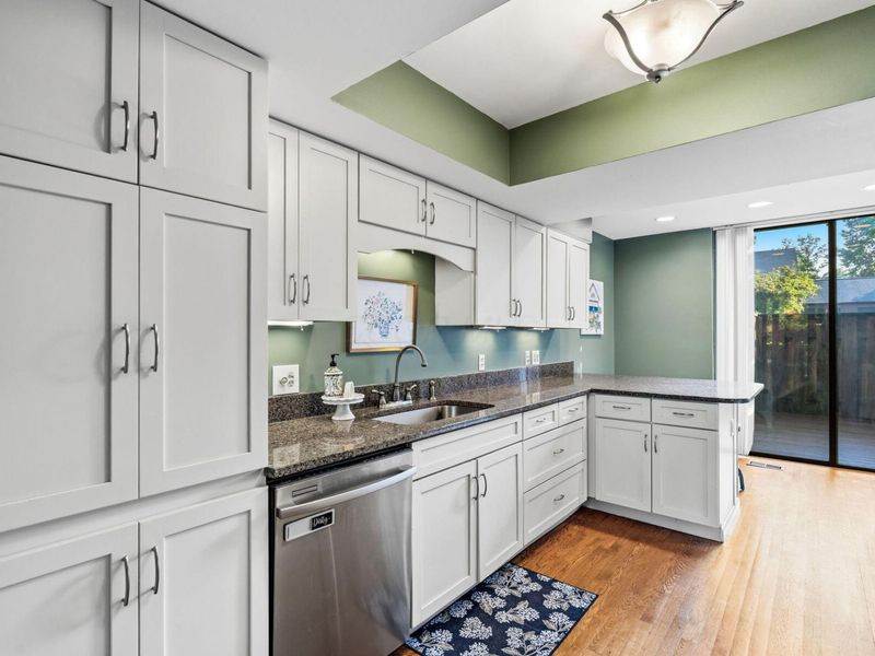 4775 SMOKETALK Lane, Unit 8, Westerville, OH 43081 Photo 13