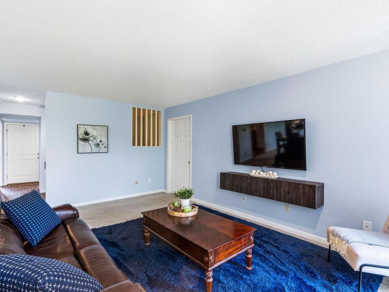 4775 SMOKETALK Lane, Unit 8, Westerville, OH 43081 Photo 18