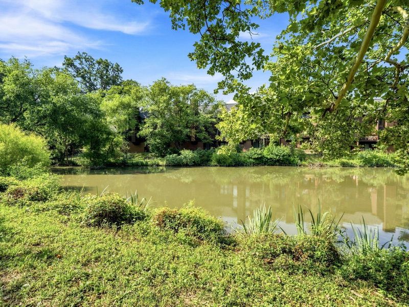 4775 SMOKETALK Lane, Unit 8, Westerville, OH 43081 Photo 3