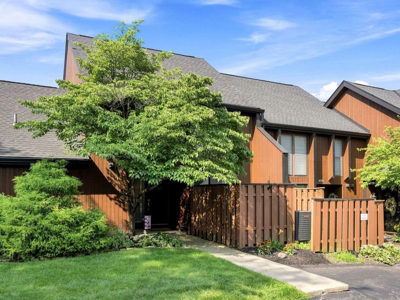 4775 SMOKETALK Lane, Unit 8, Westerville, OH 43081 Photo 43
