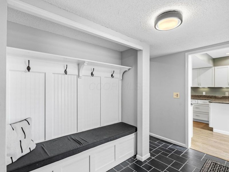 4775 SMOKETALK Lane, Unit 8, Westerville, OH 43081 Photo 5