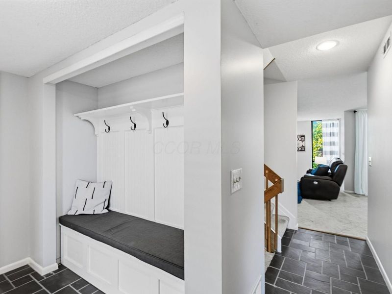 4775 SMOKETALK Lane, Unit 8, Westerville, OH 43081 Photo 6