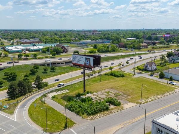 13300 Woodrow Wilson Street , Detroit, MI 48238