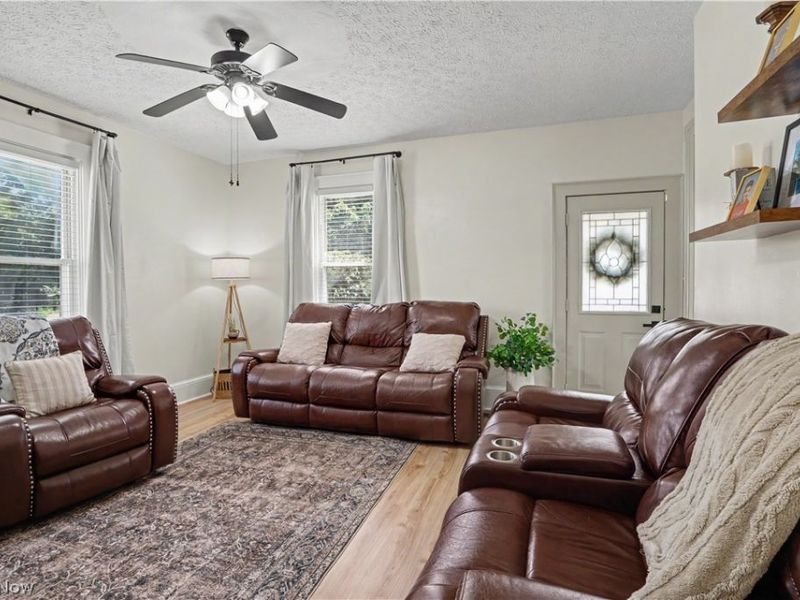 704 Pomeroy Pike, Belpre, OH 45714 Photo 2