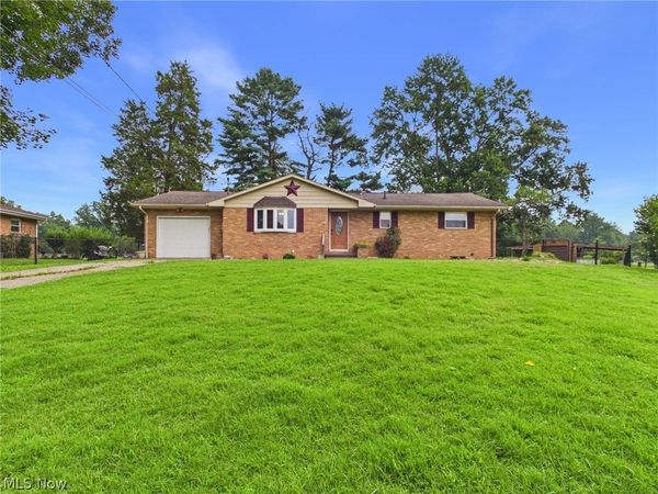 1301 Washington Gardens Circle , Washington, WV 26181