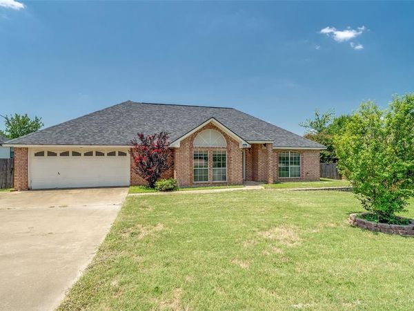 3907 Frisco Circle , Granbury, TX 76048