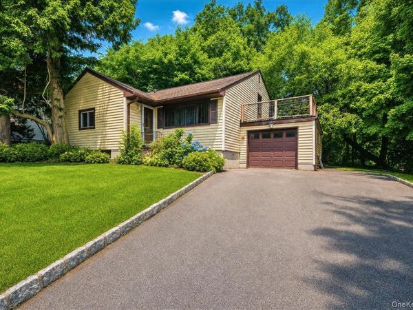 63 Waterbury Parkway , Cortlandt Manor, NY 10567