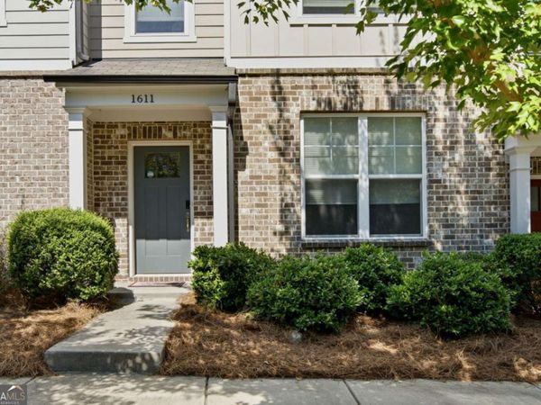 1611 Falcon Crest Way, Decatur, GA 30032