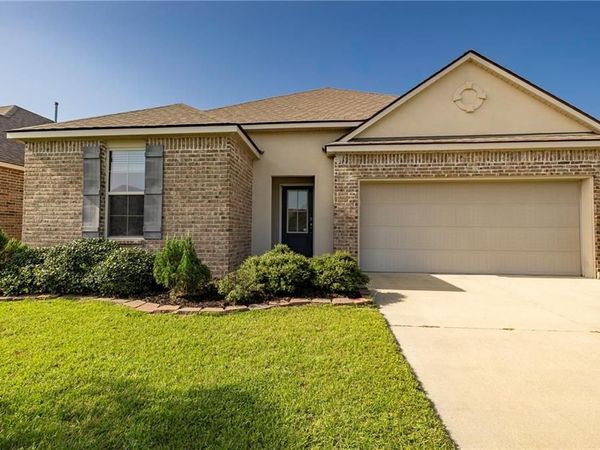 221 GRAND ISLE Court , Slidell, LA 70461