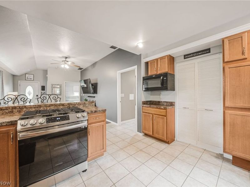 7611 Manor Drive, Mentor on the Lake, OH 44060 Photo 13