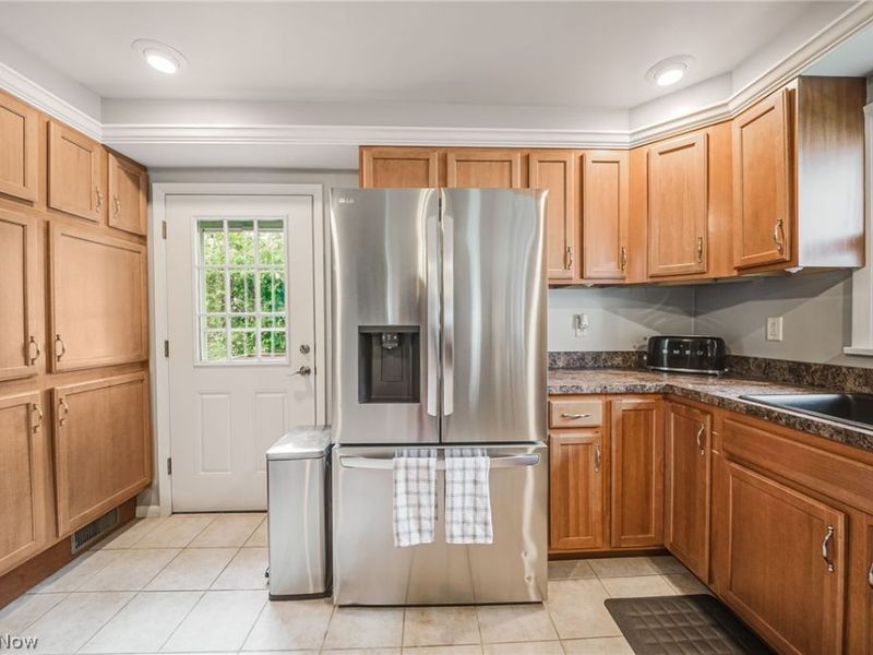 7611 Manor Drive, Mentor on the Lake, OH 44060 Photo 15