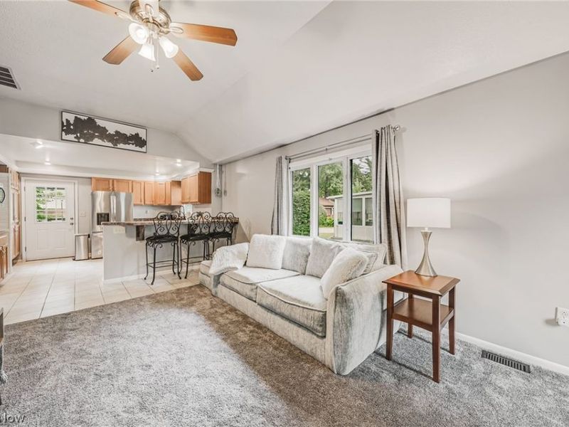 7611 Manor Drive, Mentor on the Lake, OH 44060 Photo 8