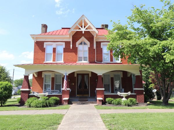 401 E 4th Street, Augusta, KY 41002