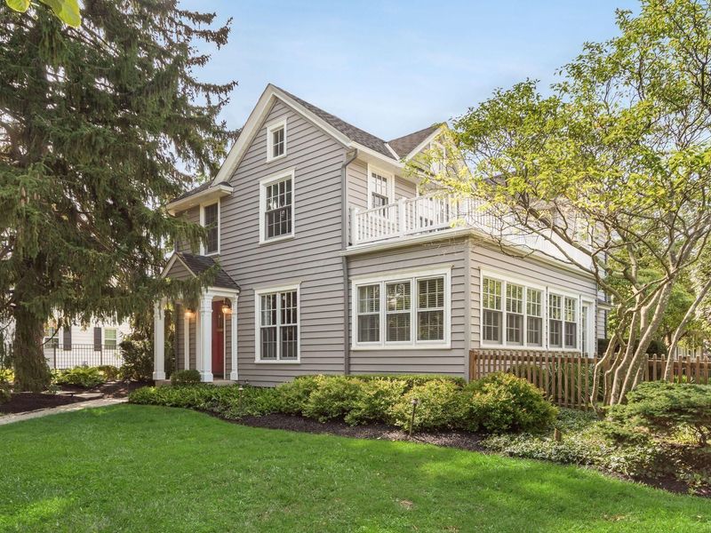 1897 Stanford Road, Upper Arlington, OH 43212 Photo 2