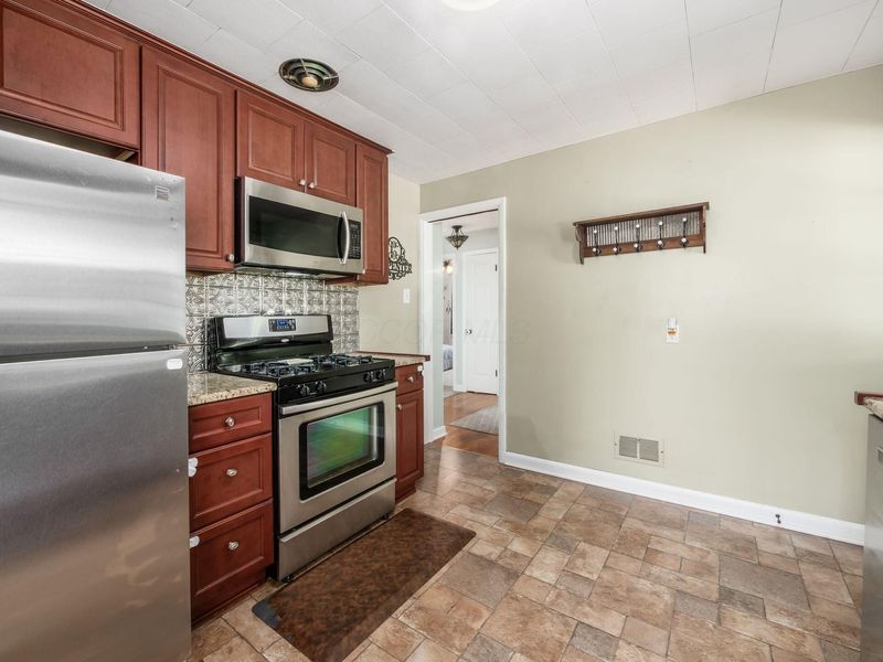 3883 Noe Bixby Road , Columbus, OH 43232 Photo 13