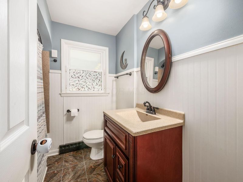 3883 Noe Bixby Road , Columbus, OH 43232 Photo 16