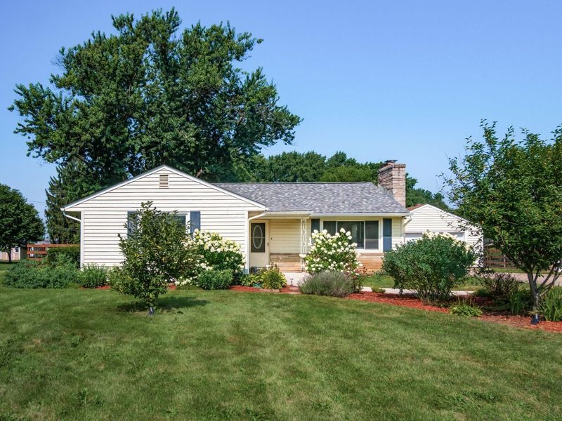 3883 Noe Bixby Road , Columbus, OH 43232 Photo 2