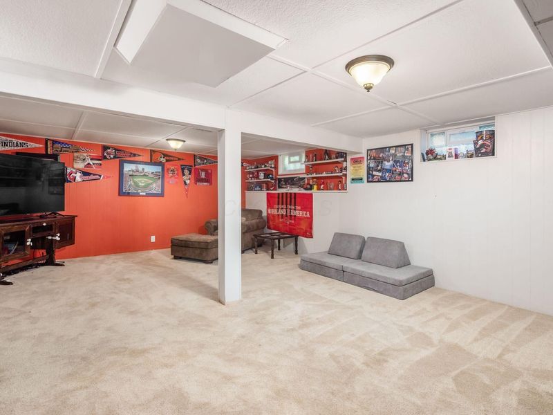 3883 Noe Bixby Road , Columbus, OH 43232 Photo 28