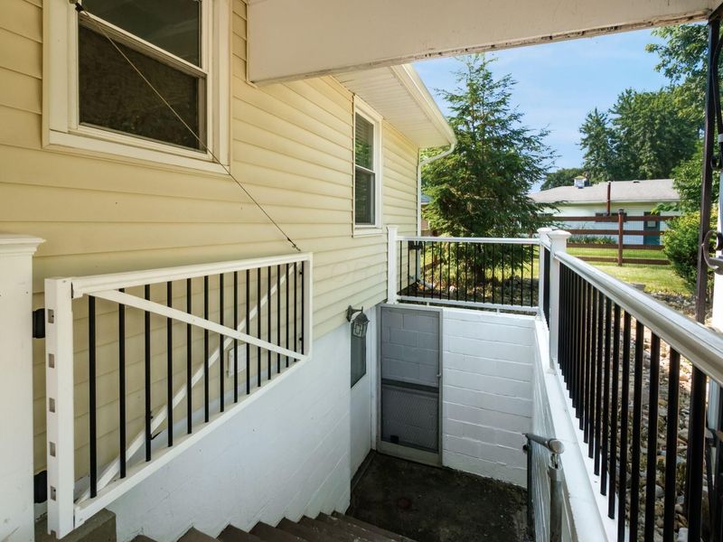 3883 Noe Bixby Road , Columbus, OH 43232 Photo 38