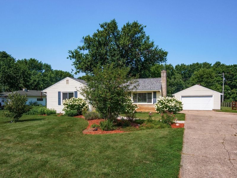 3883 Noe Bixby Road , Columbus, OH 43232 Photo 4