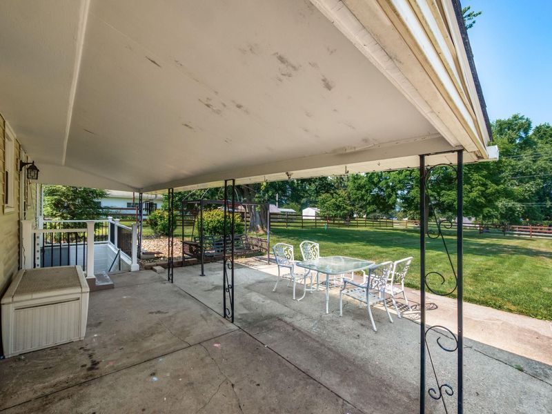 3883 Noe Bixby Road , Columbus, OH 43232 Photo 40
