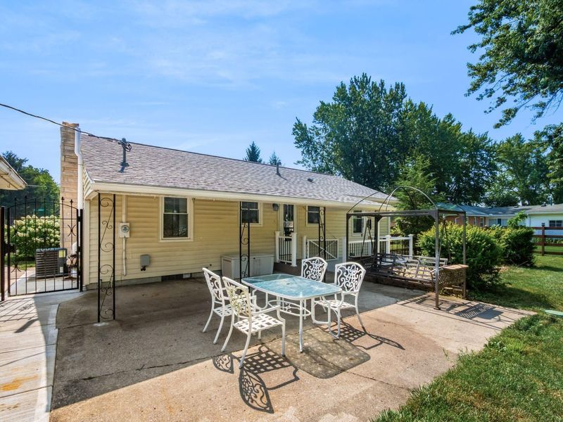 3883 Noe Bixby Road , Columbus, OH 43232 Photo 42