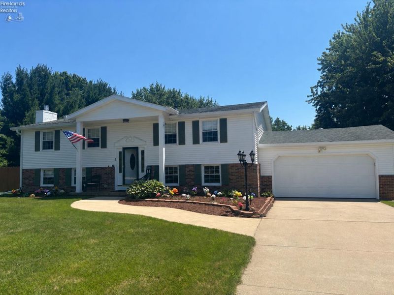 12918 Mason Road, Vermilion, OH 44089 Photo 1