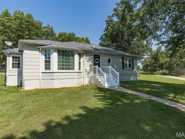 606 La Haye Street, Ste Genevieve, MO 63670