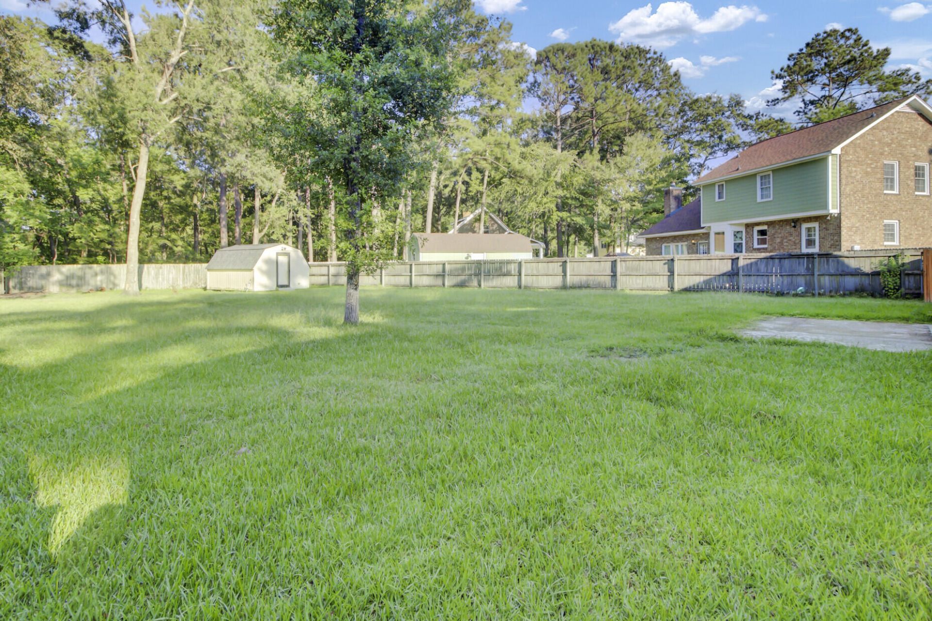 102 Westerfield Drive Photo 32