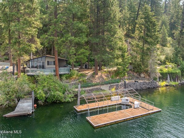 22513 S Lakewood Cove Rd , Coeur d'Alene, ID 83814
