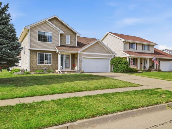 703 15th Street SE, Altoona, IA 50009