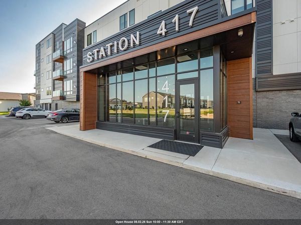 417 ALDON CIRCLE, Unit 302, Green Bay, WI 54304