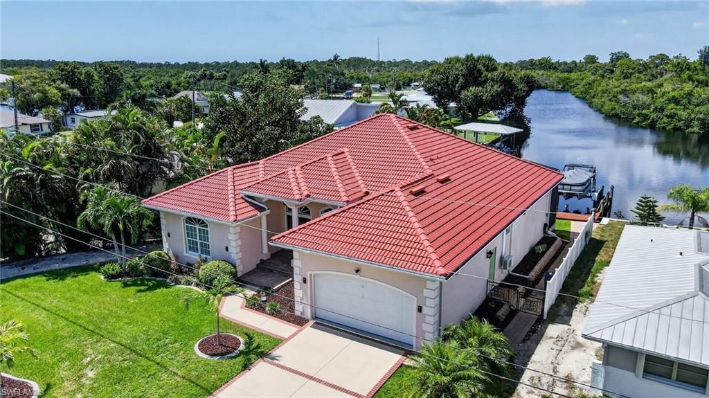 1298 Thompson St , North Fort Myers, FL 33903 Photo