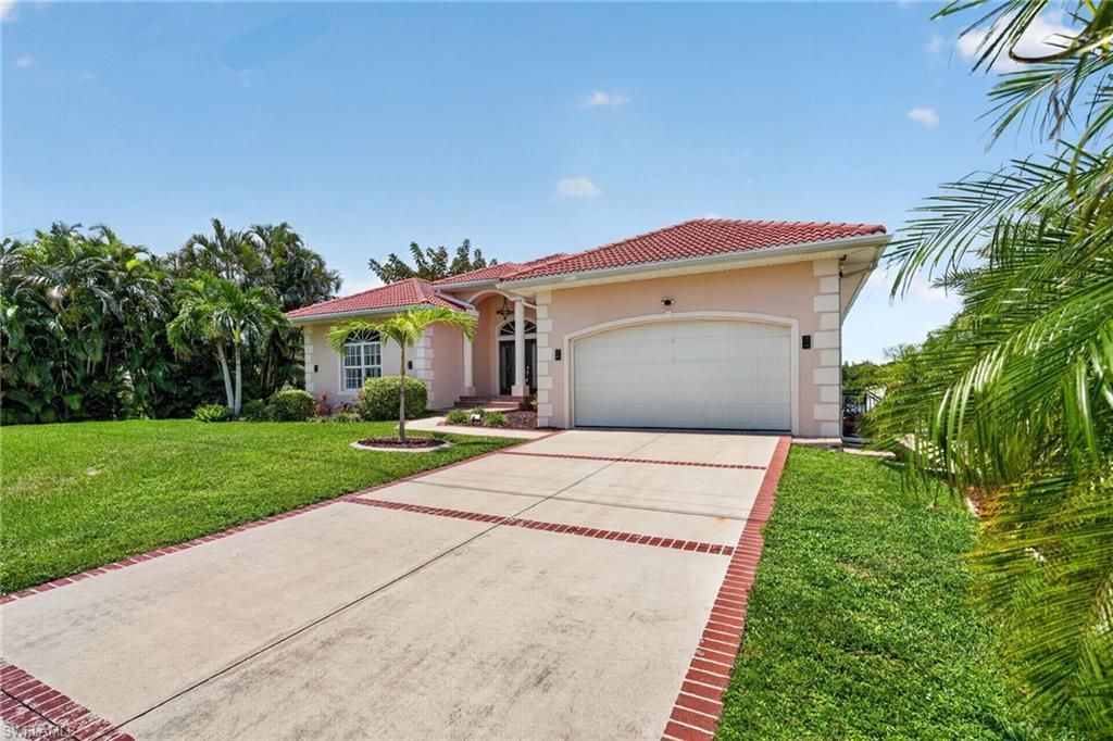 1298 Thompson St , North Fort Myers, FL 33903 Photo