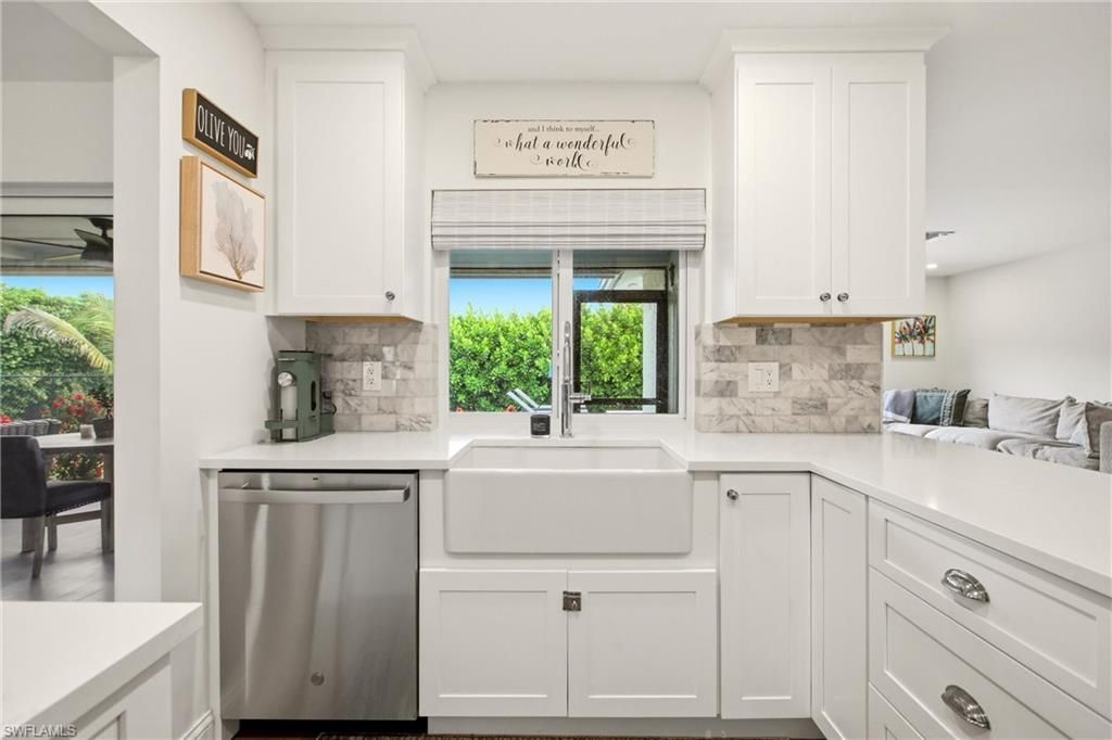 9690 Sussex St, Naples, FL 34109 Photo