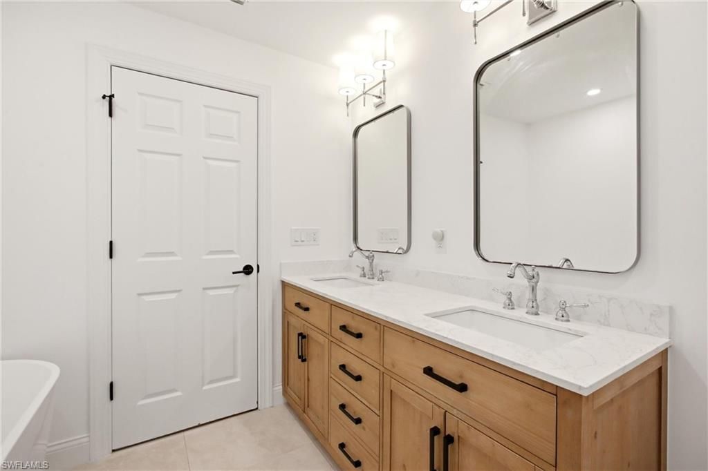9690 Sussex St, Naples, FL 34109 Photo