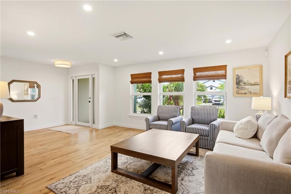 9690 Sussex St, Naples, FL 34109 Photo