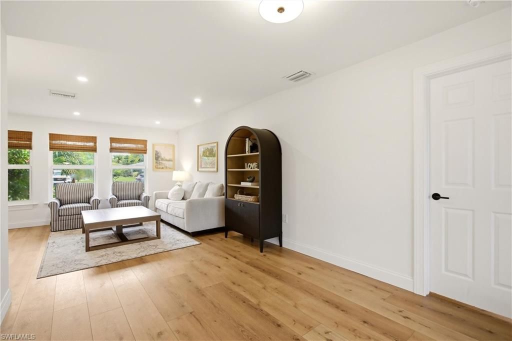 9690 Sussex St, Naples, FL 34109 Photo