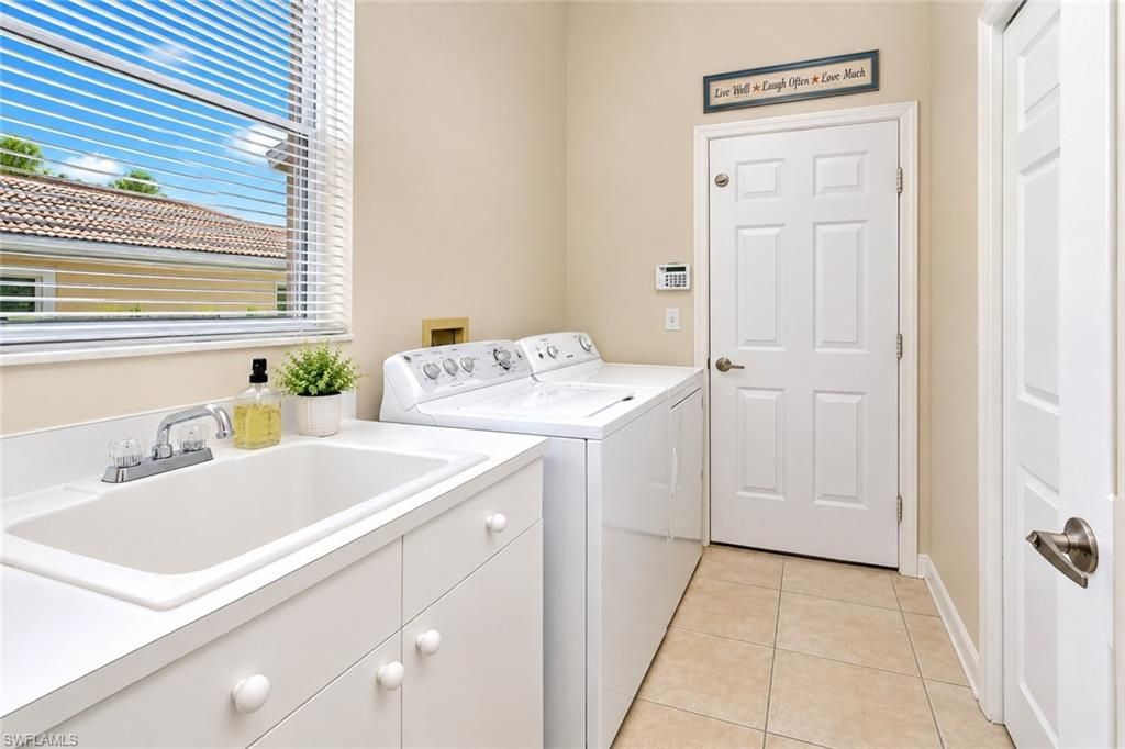 6820 Lone Oak Blvd, Naples, FL 34109 Photo