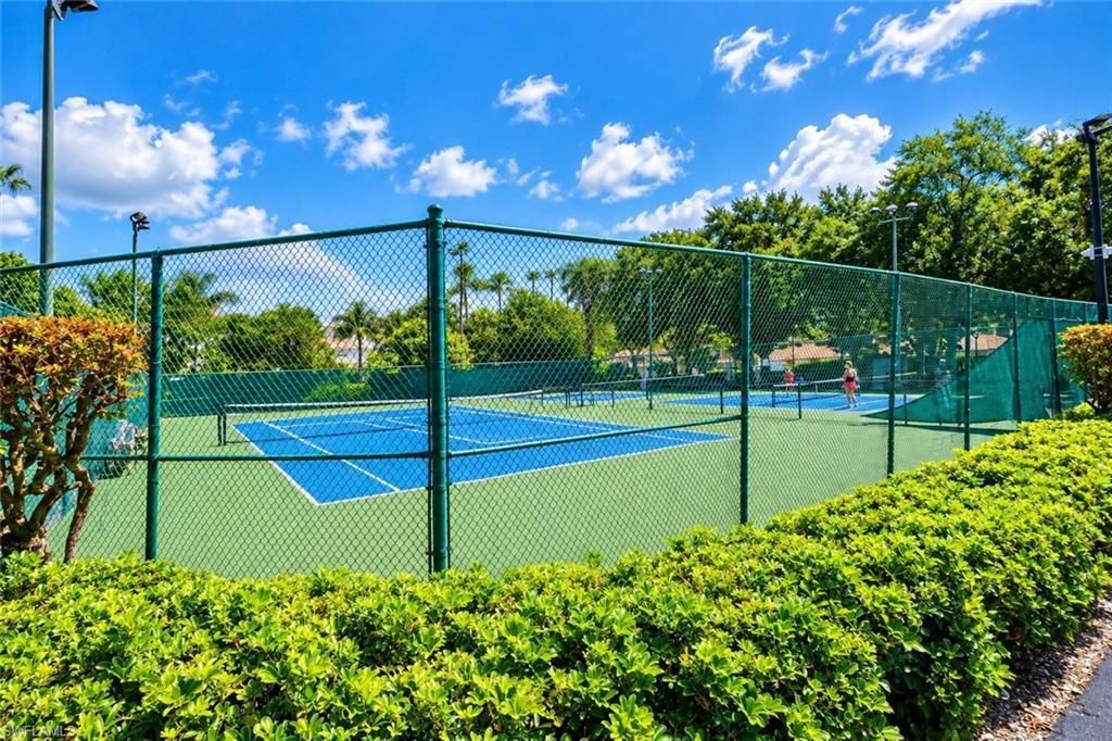 6820 Lone Oak Blvd, Naples, FL 34109 Photo